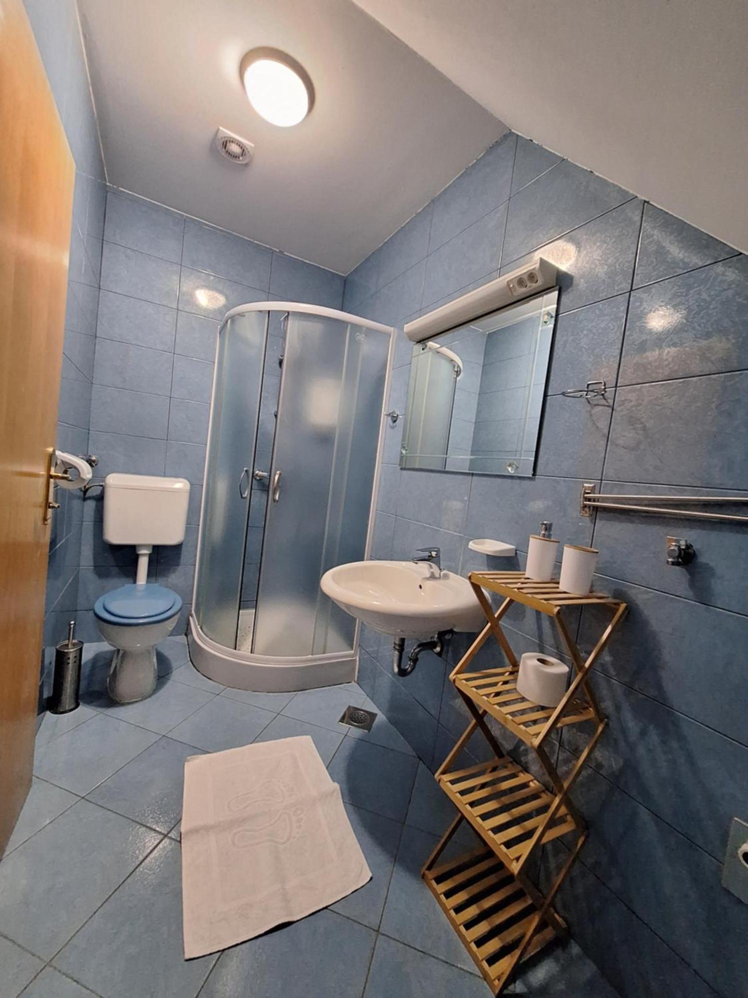 Guest House Matej & Mateja พลิตวิชกา เยเซรา ภายนอก รูปภาพ